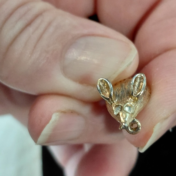 Gold Tone Mouse Pin Brooch - Picture 3 of 7